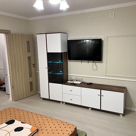 Apartament 1 Camera Brăila Eksteriør billede